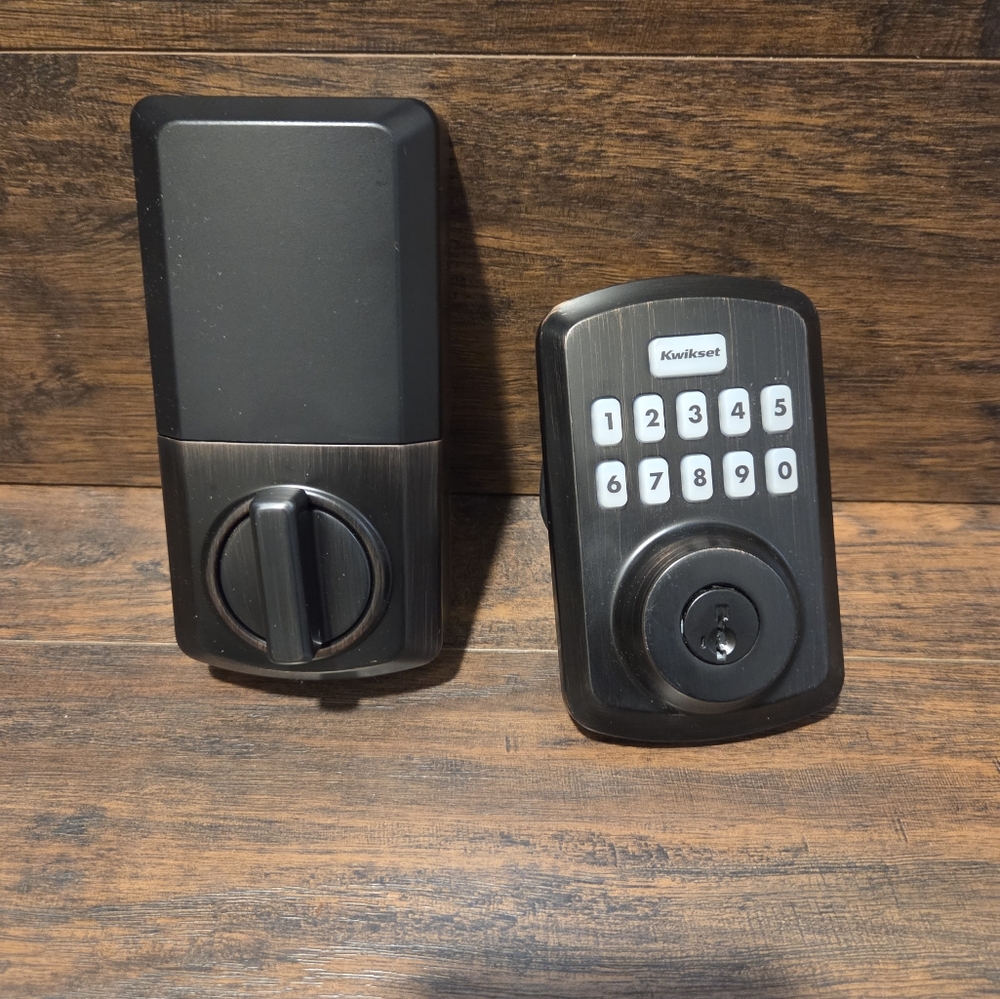 Kwikset Powerbolt 250 Venetian Bronze Keypad Electronic Deadbolt Lock ft. SmartK